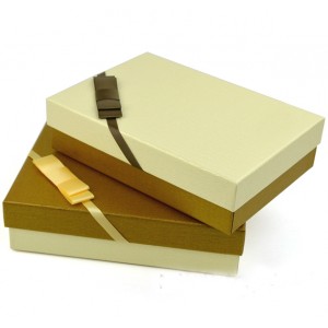 http://elegantpacking.com/7-7-thickbox/luxury-gift-boxes2.jpg